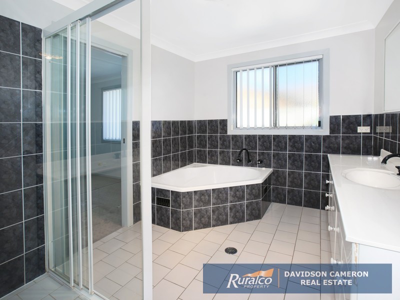 17 Eureka Place, Tamworth NSW 2340