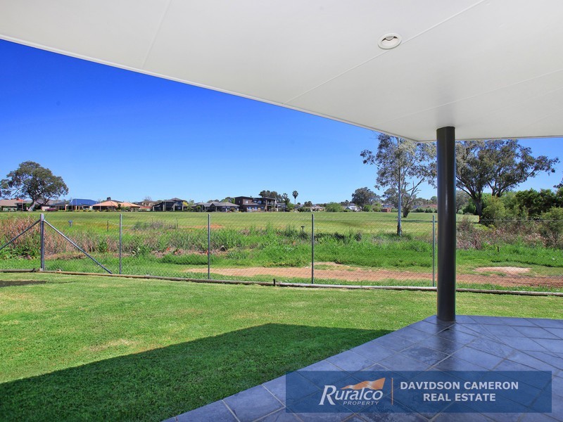 17 Eureka Place, Tamworth NSW 2340