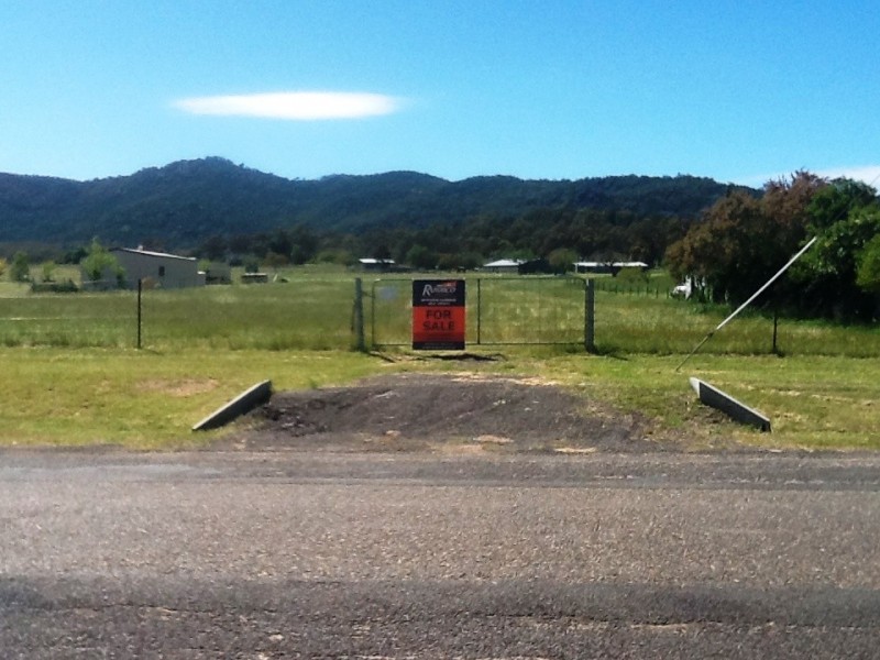 64 Gill Street, Moonbi NSW 2353