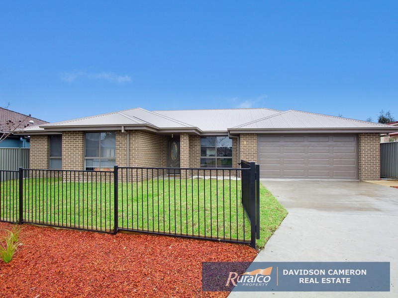 8 Gungurru Close, Tamworth NSW 2340