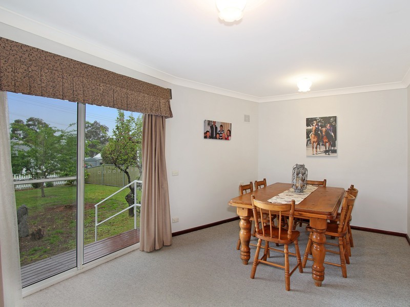 19 Laurel Street, Kootingal NSW 2352