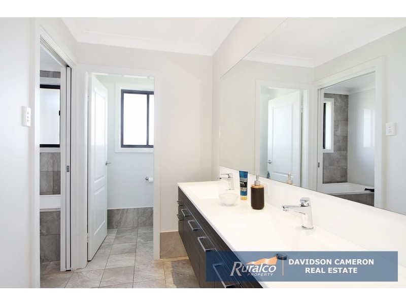47 Warrah Drive, Tamworth NSW 2340