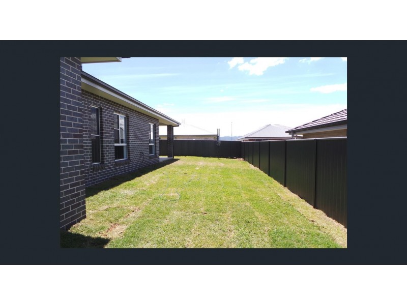 17 Farringdon Street, Tamworth NSW 2340