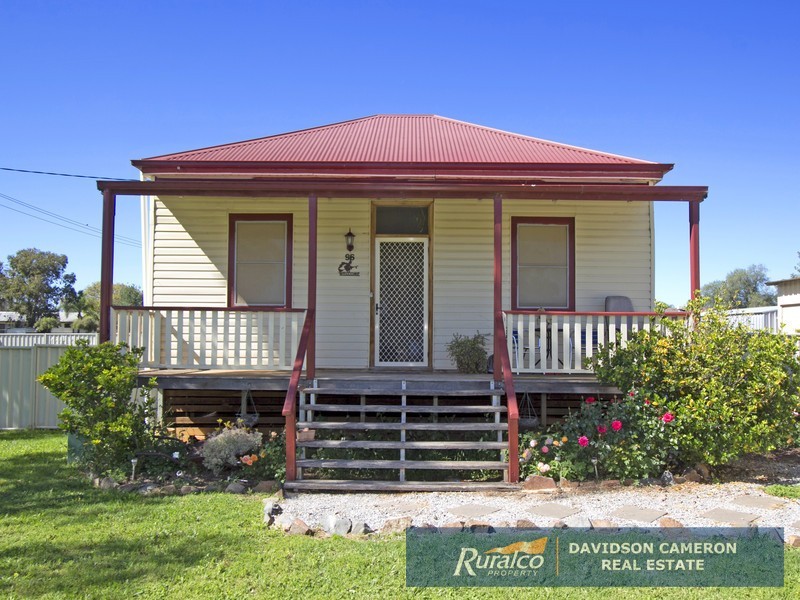 96 Goonan Street, Tamworth NSW 2340