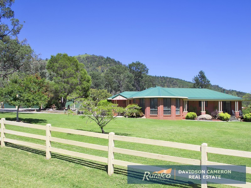 253 Catherine Way, Tamworth NSW 2340