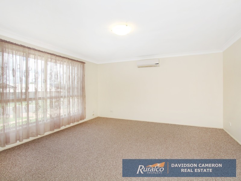 5 Warburton Drive, Tamworth NSW 2340