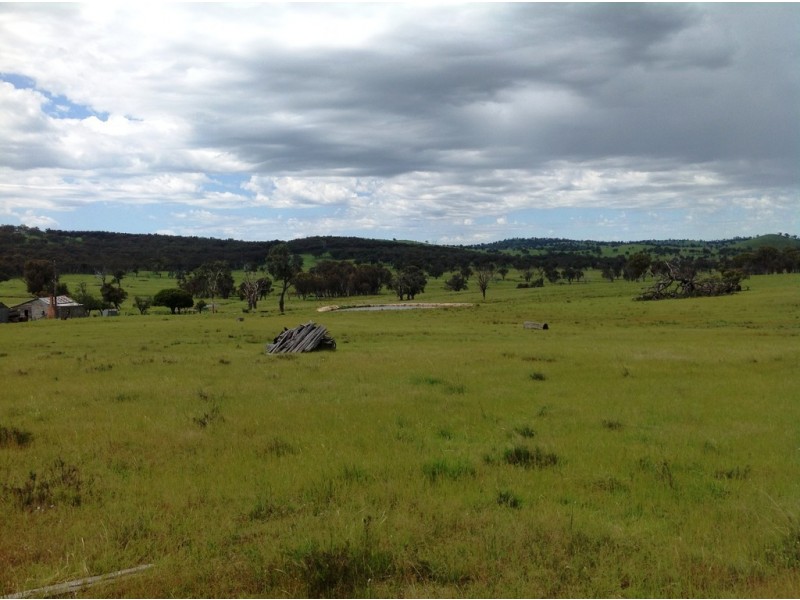 “Clifton” New England Highway, Bendemeer NSW 2355