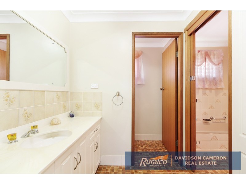 61 Amaroo Drive, Tamworth NSW 2340