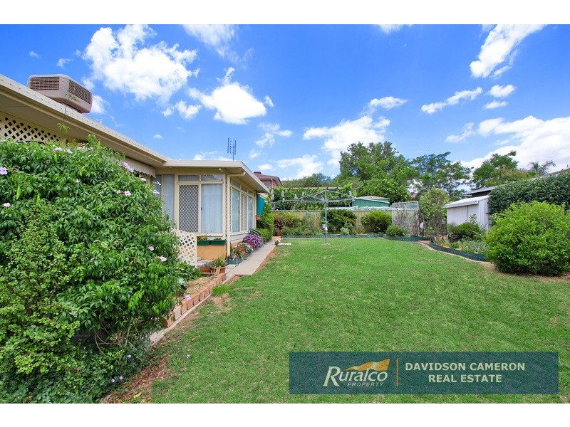 61 Amaroo Drive, Tamworth NSW 2340