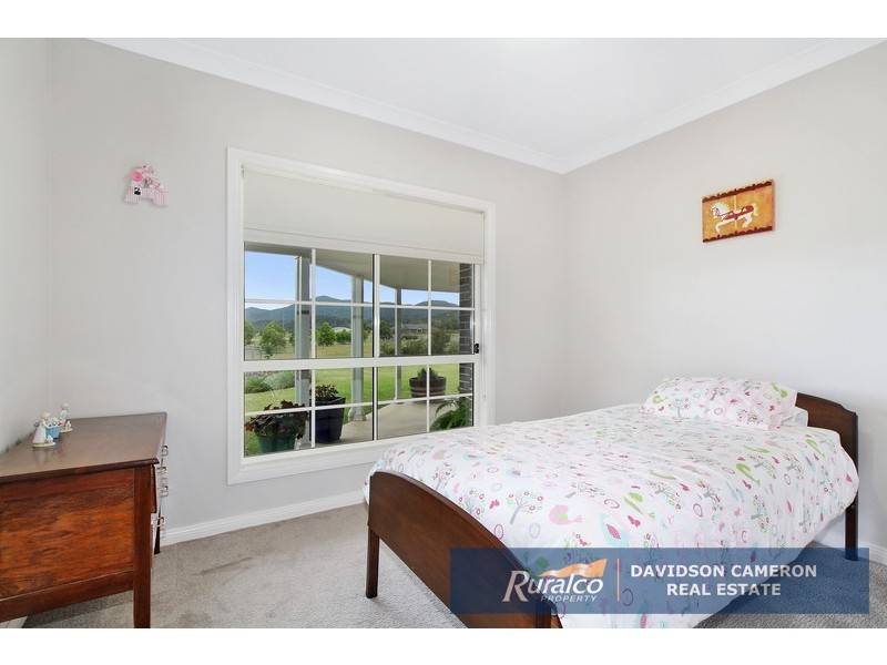 15 Woodswallow Close, Tamworth NSW 2340