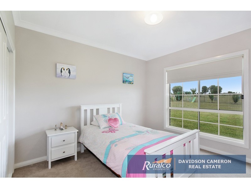 15 Woodswallow Close, Tamworth NSW 2340