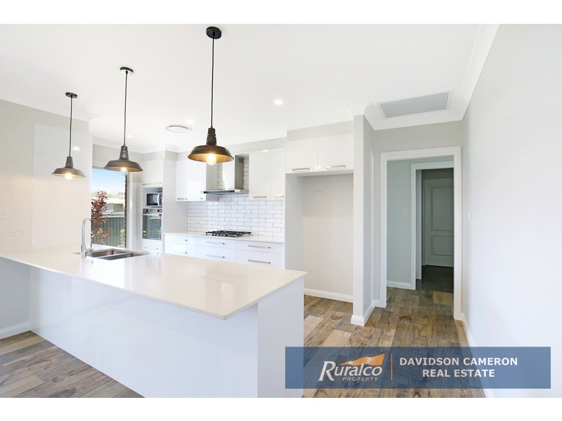 19 Grand Meadows Drive, Tamworth NSW 2340