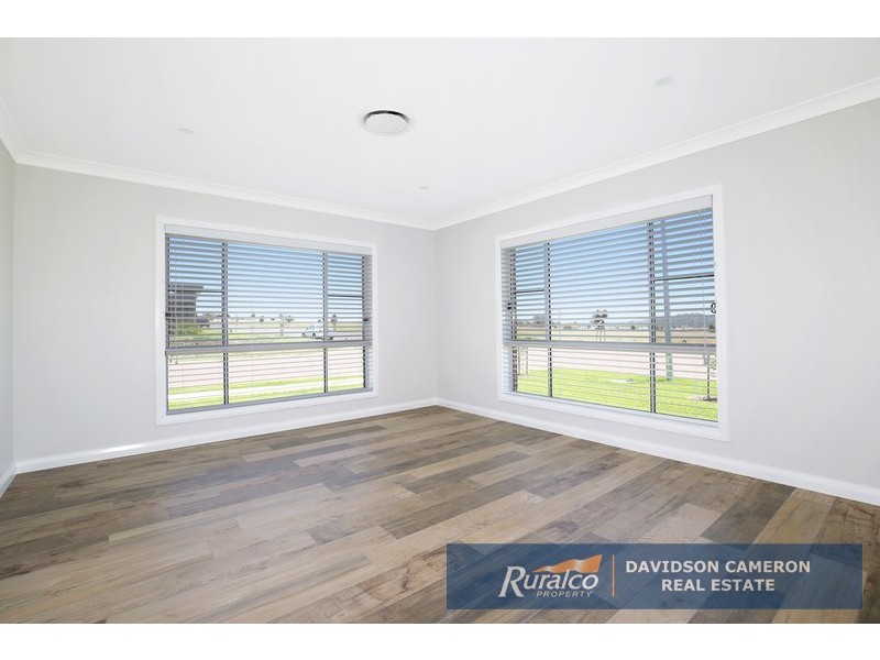 19 Grand Meadows Drive, Tamworth NSW 2340