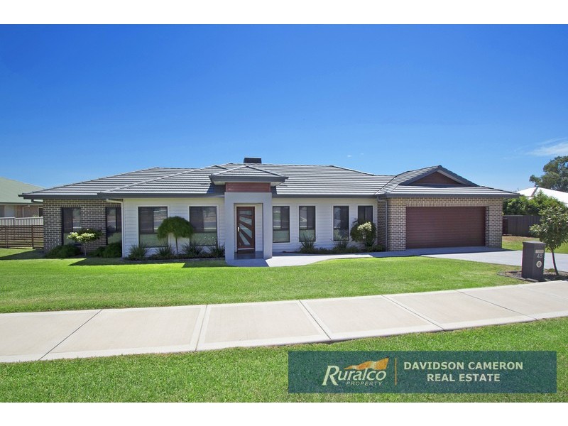 48 Warrah Drive, Tamworth NSW 2340