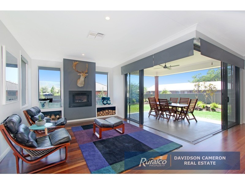 48 Warrah Drive, Tamworth NSW 2340