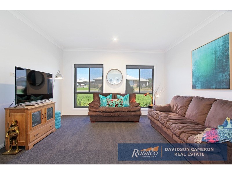 48 Warrah Drive, Tamworth NSW 2340