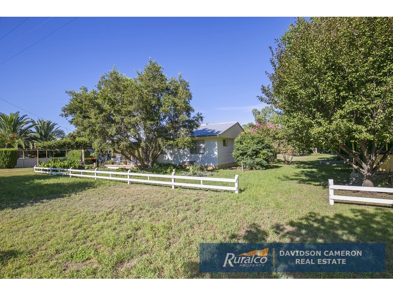 5 Holroyd Street, Tamworth NSW 2340