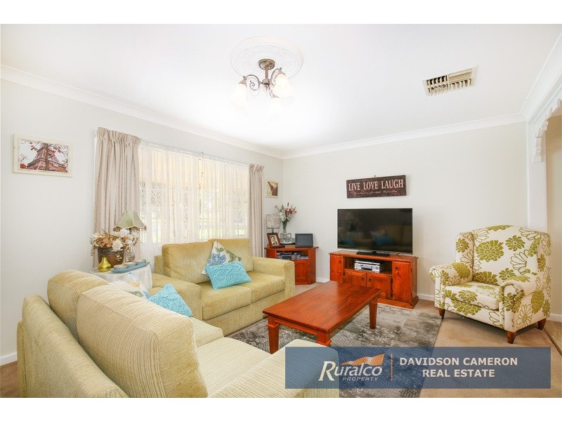 5 Holroyd Street, Tamworth NSW 2340