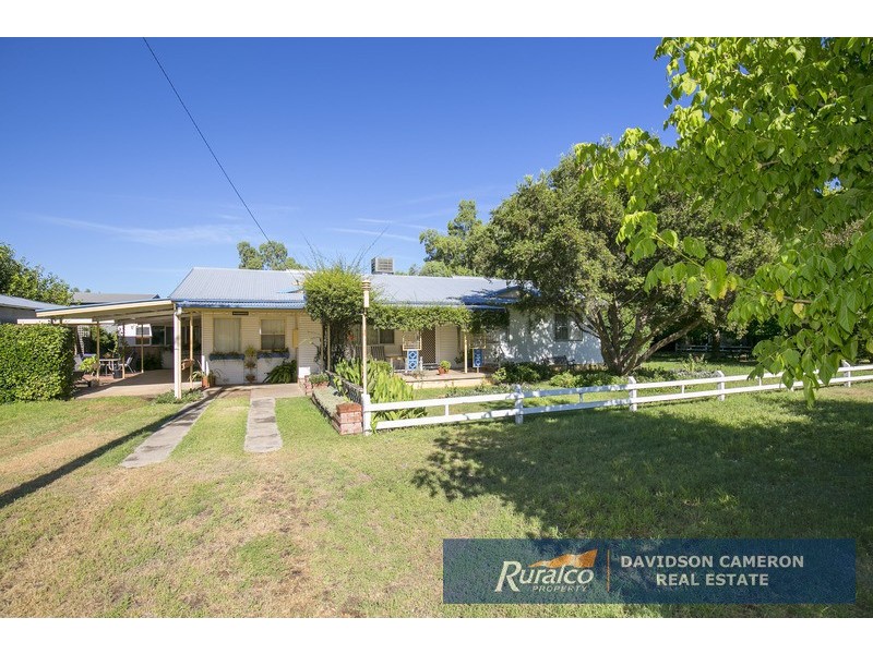 5 Holroyd Street, Tamworth NSW 2340