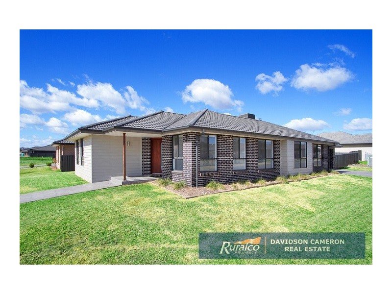 47 Warrah Drive, Tamworth NSW 2340