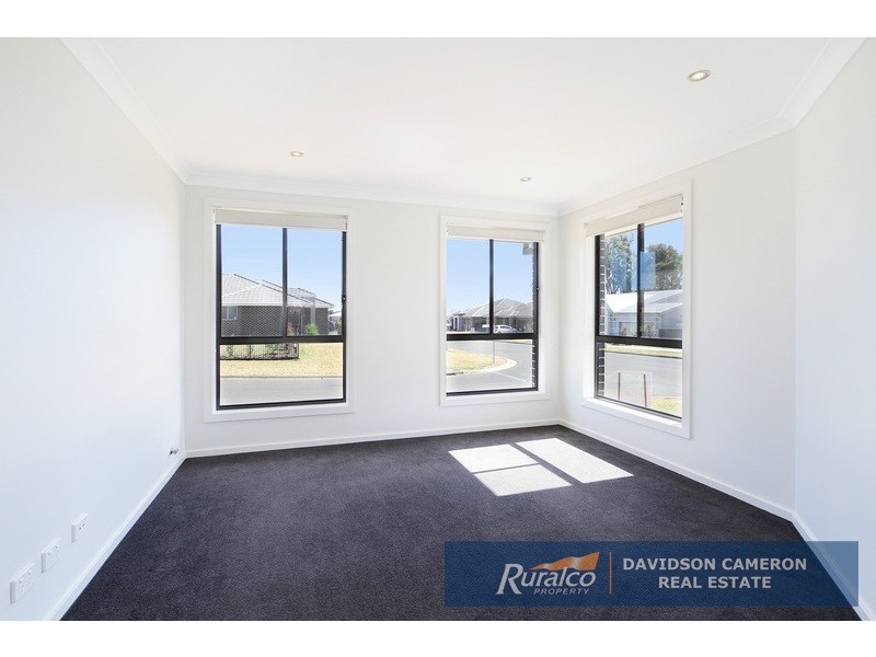 47 Warrah Drive, Tamworth NSW 2340