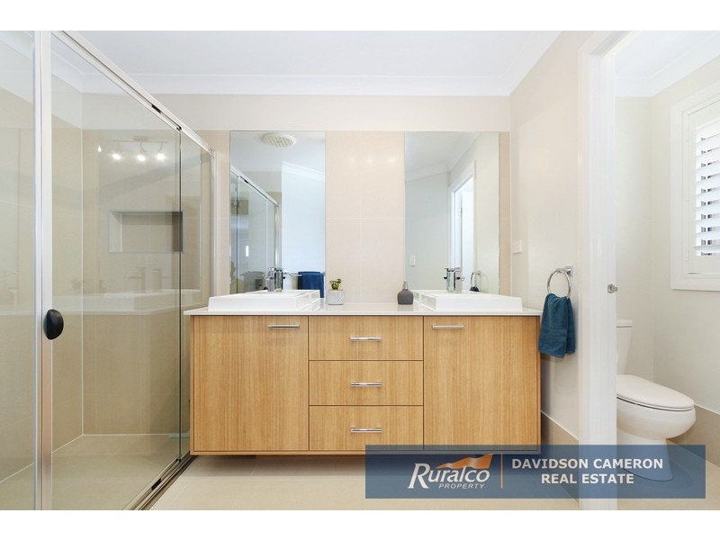 6 Sanctuary Place, Tamworth NSW 2340