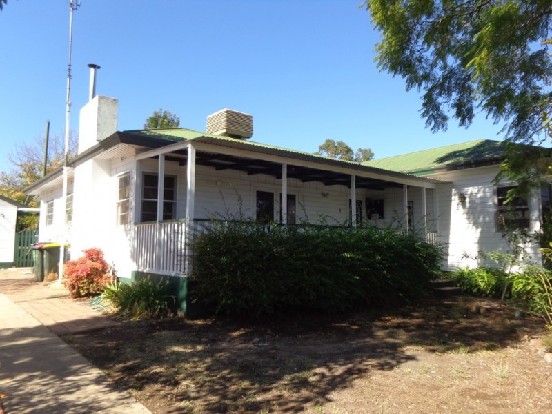 19 Victoria Street, Tamworth NSW 2340