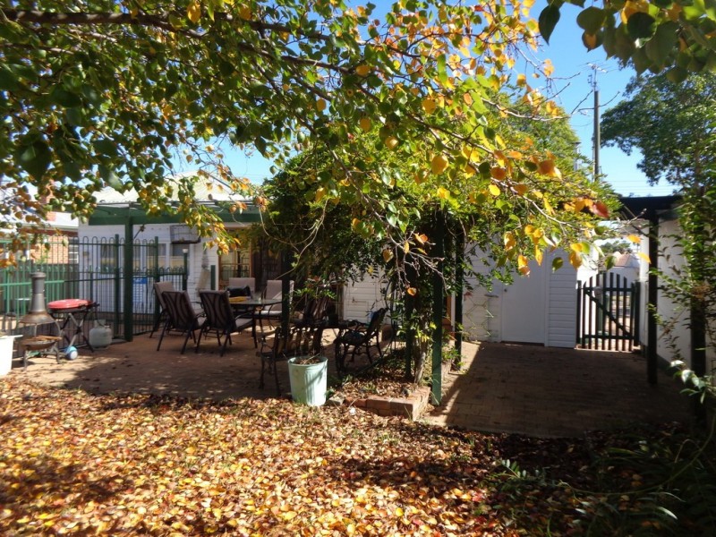 19 Victoria Street, Tamworth NSW 2340