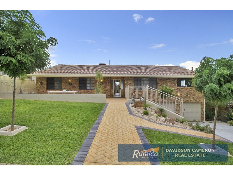 17 Dekalb Street, Tamworth NSW 2340