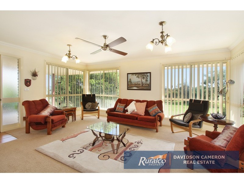 22 Meadowbanks Drive, Tamworth NSW 2340