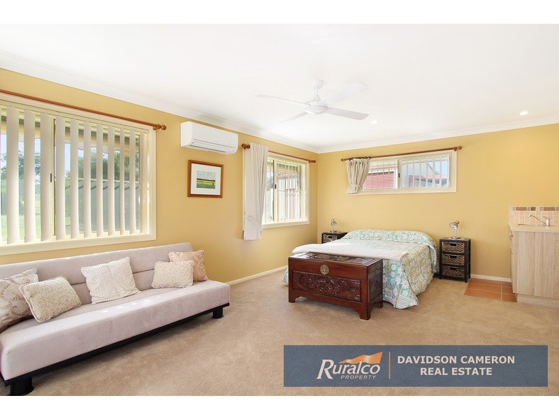 22 Meadowbanks Drive, Tamworth NSW 2340