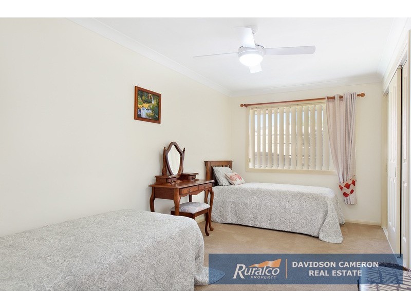 22 Meadowbanks Drive, Tamworth NSW 2340