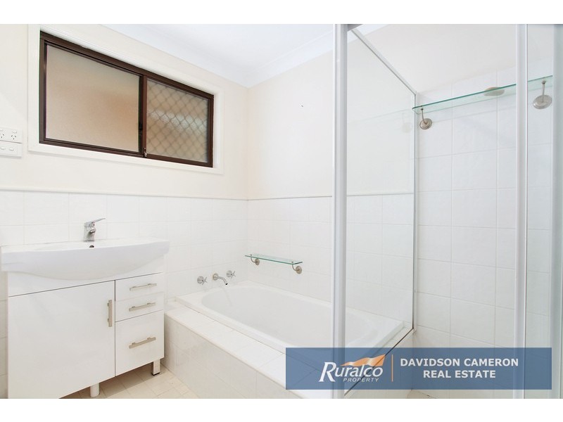 15 Woodburn Way, Tamworth NSW 2340