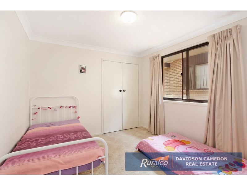 15 Woodburn Way, Tamworth NSW 2340