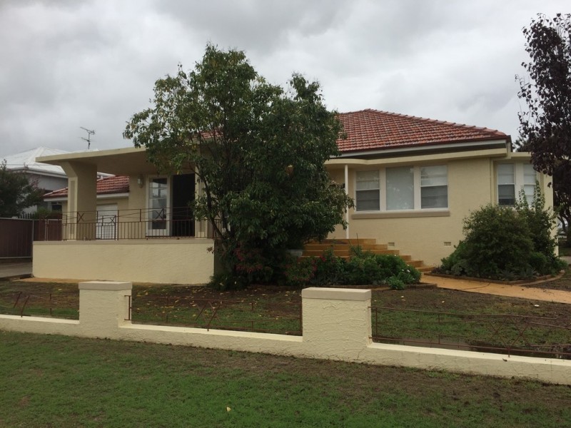 4 High Street, Tamworth NSW 2340