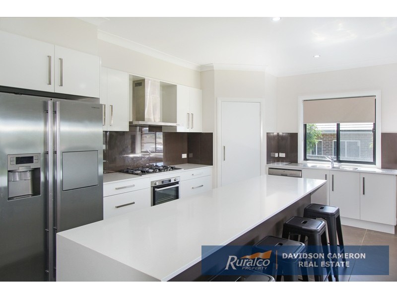 28 Falcon Drive, Tamworth NSW 2340