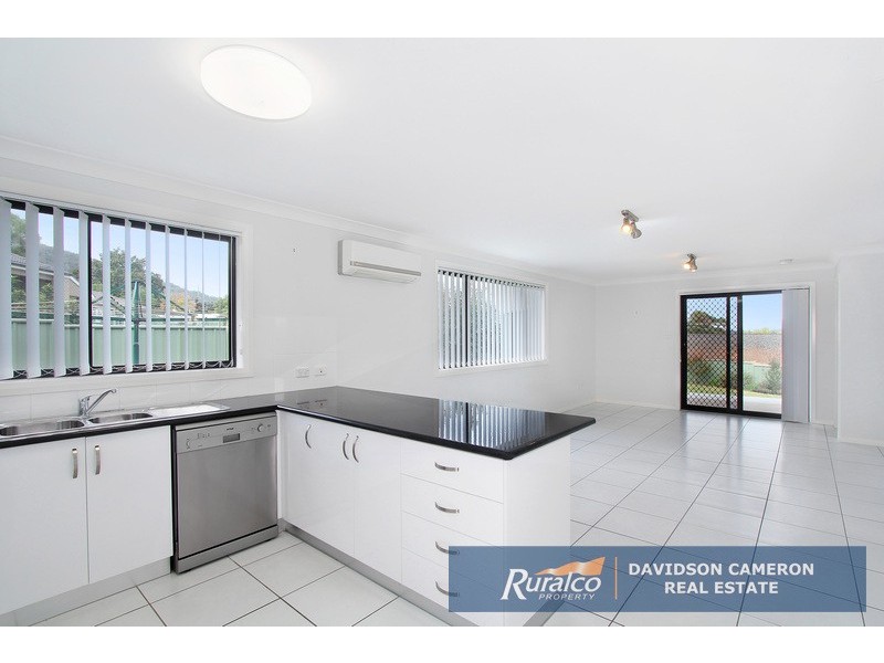 11 Emerald Avenue, Tamworth NSW 2340