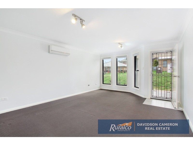 11 Emerald Avenue, Tamworth NSW 2340