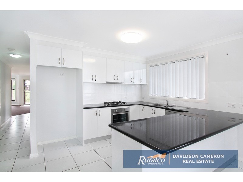 11 Emerald Avenue, Tamworth NSW 2340