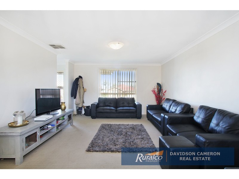 11 Karenvar Avenue, Tamworth NSW 2340