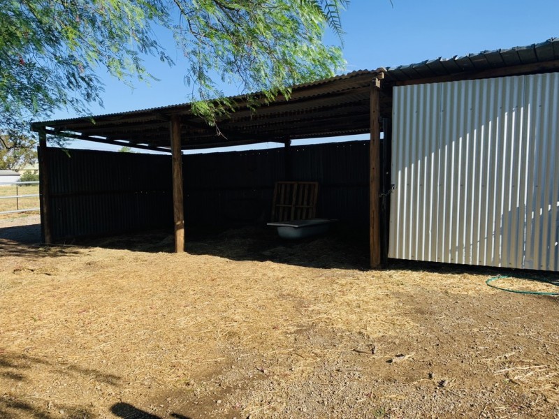 69-71 Regans Road, Tamworth NSW 2340