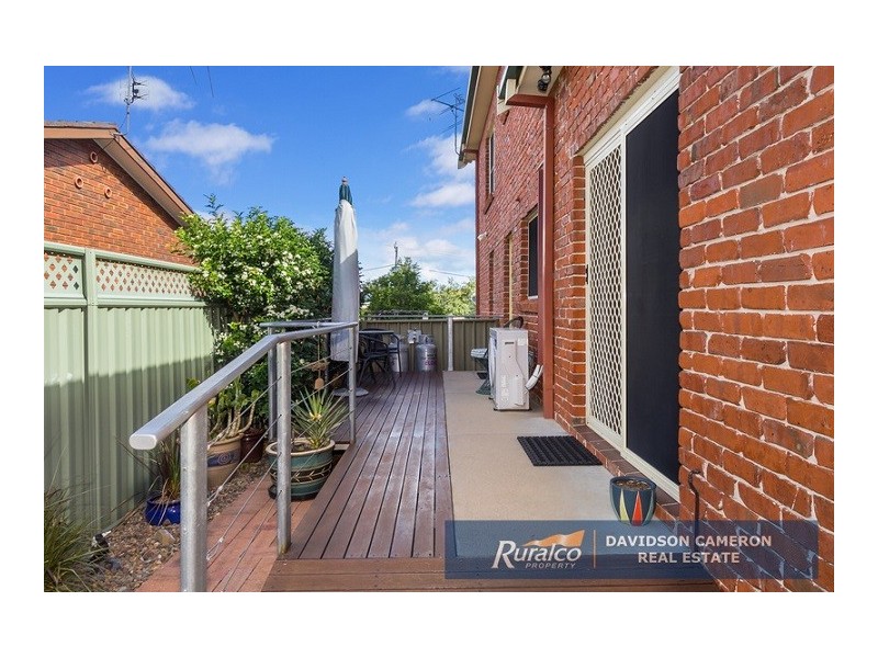 2/4 Cowper Close, Tamworth NSW 2340