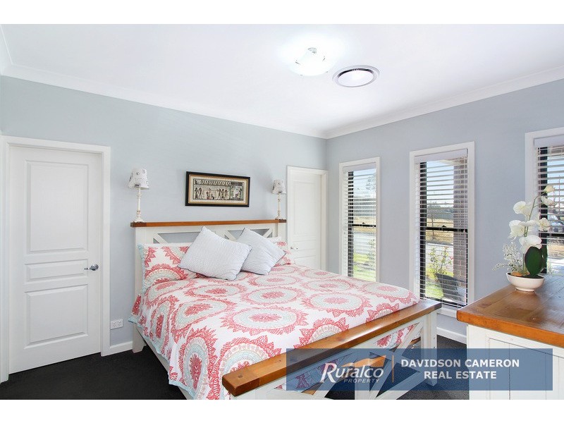 4 Sanctuary Place, Tamworth NSW 2340