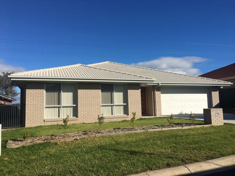 100A The Heights, Tamworth NSW 2340