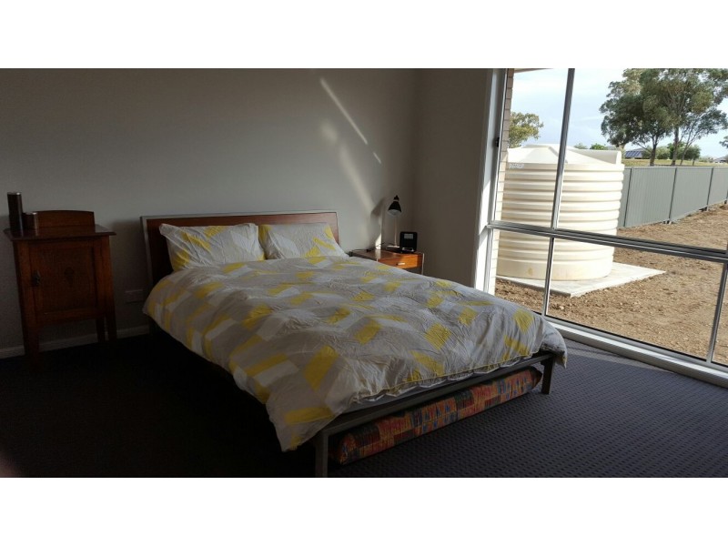 100A The Heights, Tamworth NSW 2340