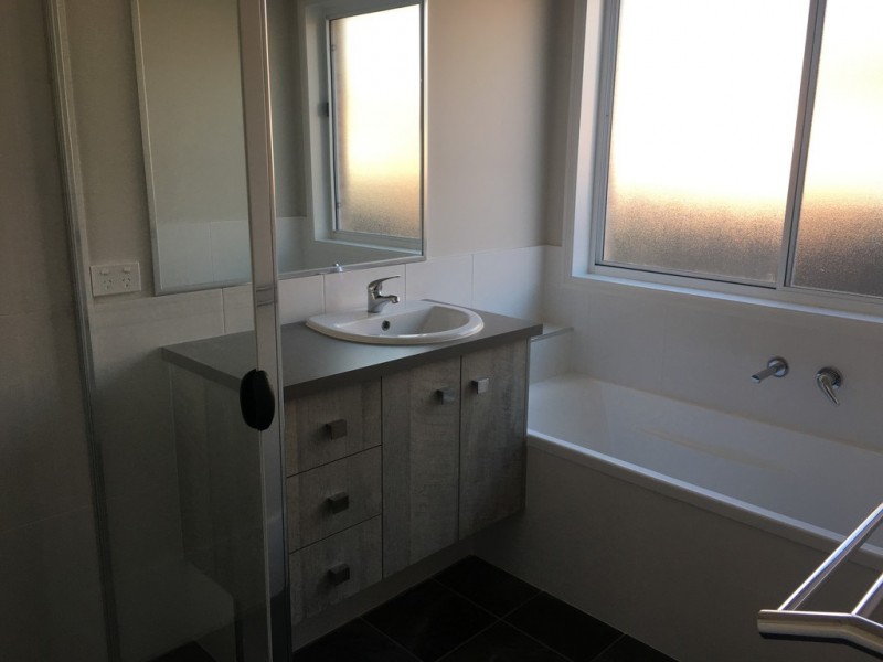 100A The Heights, Tamworth NSW 2340