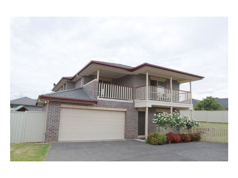 2/9 The Grove, Tamworth NSW 2340