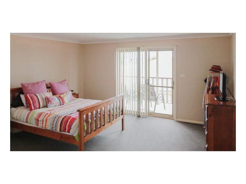 2/9 The Grove, Tamworth NSW 2340