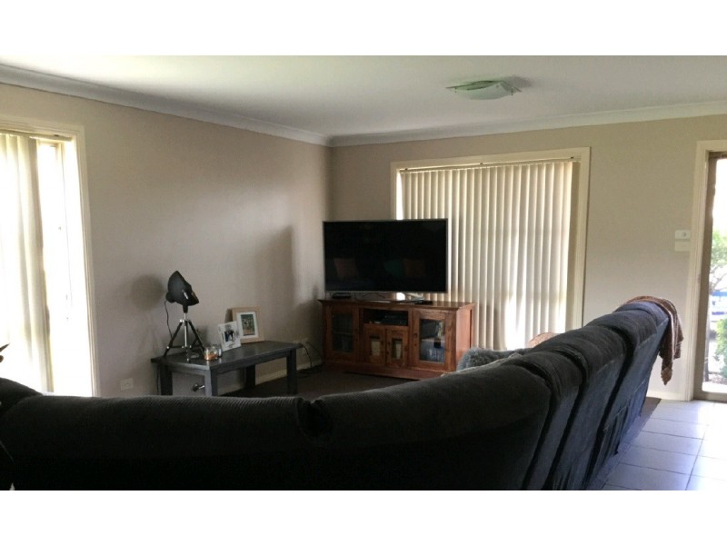 2/9 The Grove, Tamworth NSW 2340