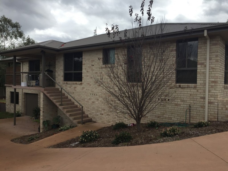 14 Somerset Place, Tamworth NSW 2340